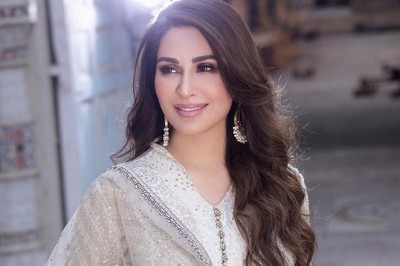 ‘I use saffron and turmeric soap for flawless skin,’ Reema Khan reveals her natural beauty tips