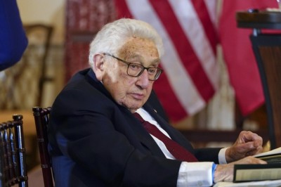 Henry Kissinger, a pivotal figure in post-Cold War conflicts, dies at 100
