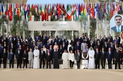 Viral: Caretaker PM Anwar-ul-Haq Kakar positioned in the corner among world leaders at COP summit