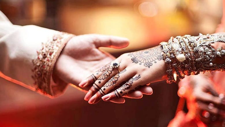 Newlywed couple looted at gunpoint in Shikarpur