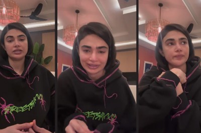 Video: Teary-eyed Saheefa Jabbar shares struggle with mental health