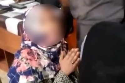 K-Electric staff booked after woman's video of apologising on knees goes viral