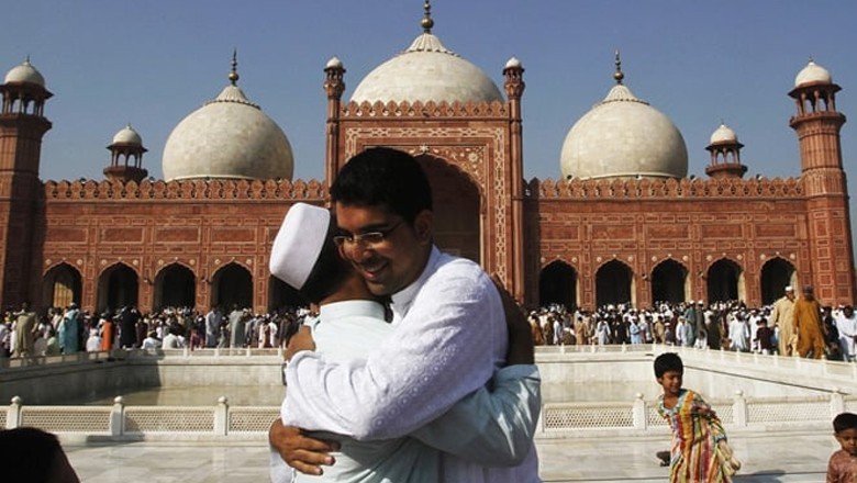 Pakistanis expected to enjoy six Eid-ul-Fitr holidays this year
