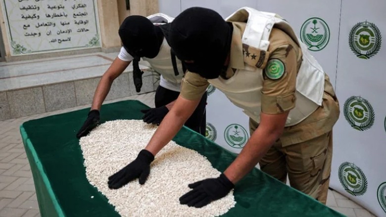 Madina police arrest two Pakistanis for selling 'crystal meth'
