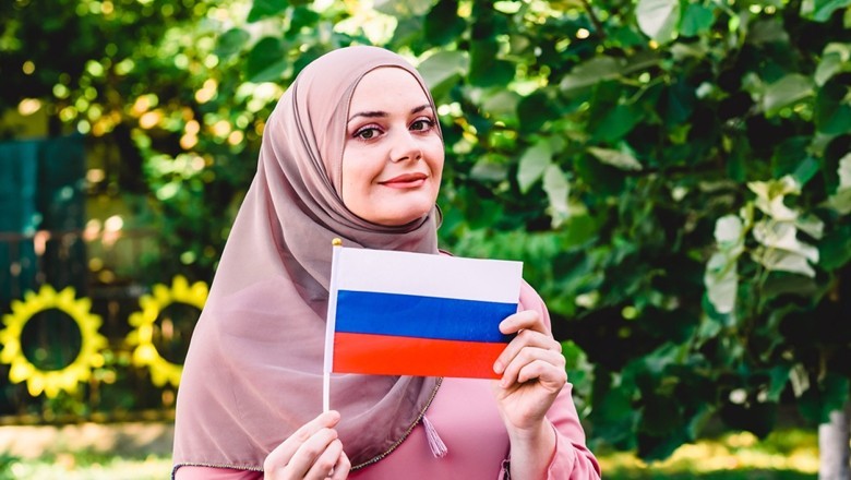 Russia allows Muslim women to submit hijab-wearing photos in citizenship application
