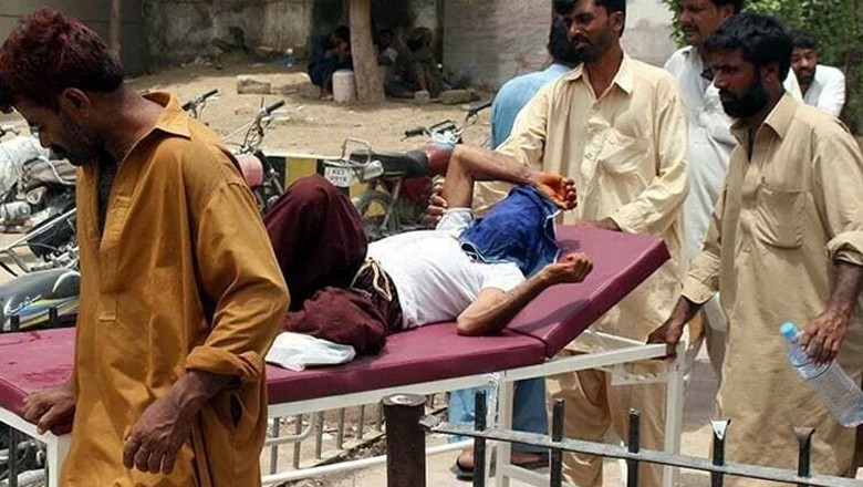 Heatwave claims 17 lives in Karachi