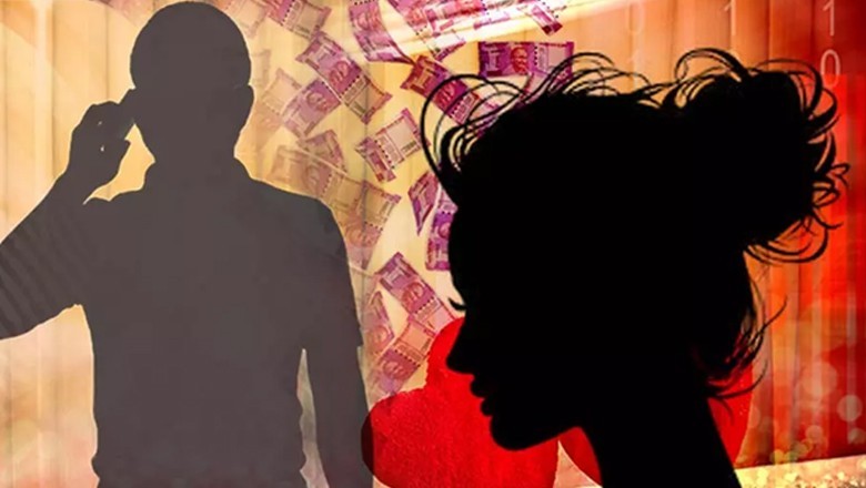 Okara woman honey traps house owner for Rs200,000 extortion money