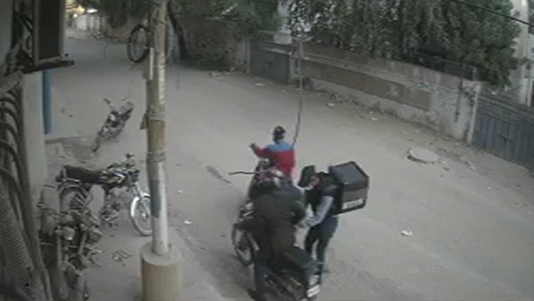 Food delivery rider arrested in Karachi for stealing customer's motorcycle