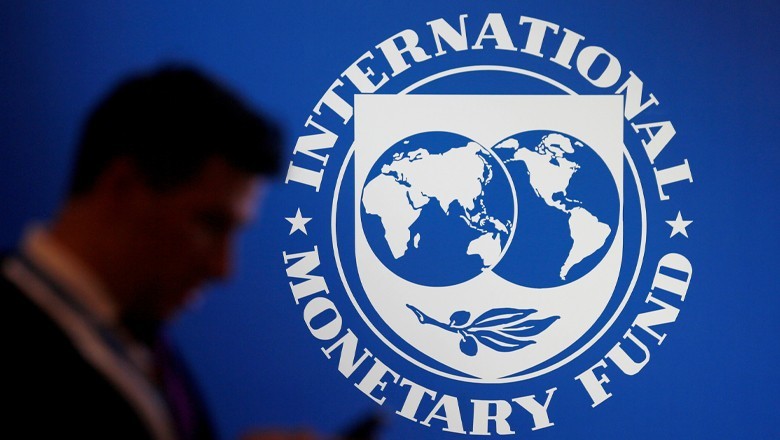 IMF asks Pakistan to end federal funding in provincial projects