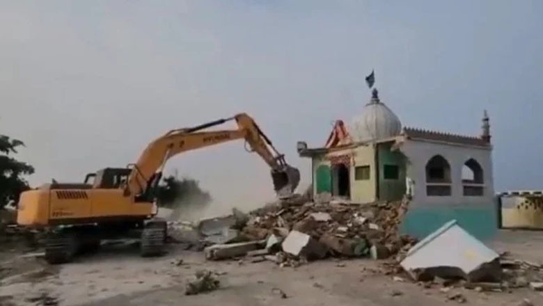 BJP leader threatens to bulldoze 300,000 mosques across India