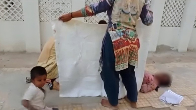 Woman gives birth on footpath in Dadu opposite DSP office