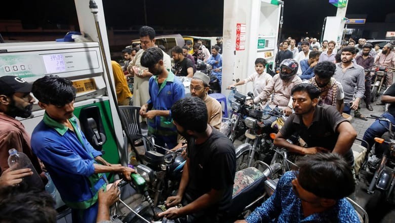 Fuel prices likely to witness another drop in Pakistan from October 1