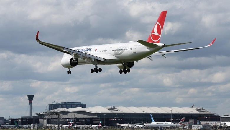Turkish Airlines pilot dies mid-air