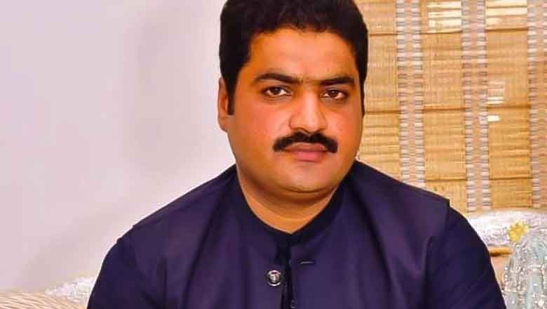 PTI worker dies after falling from roof during police raid