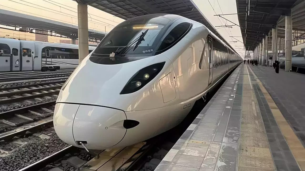 Sindh announces to launch bullet train