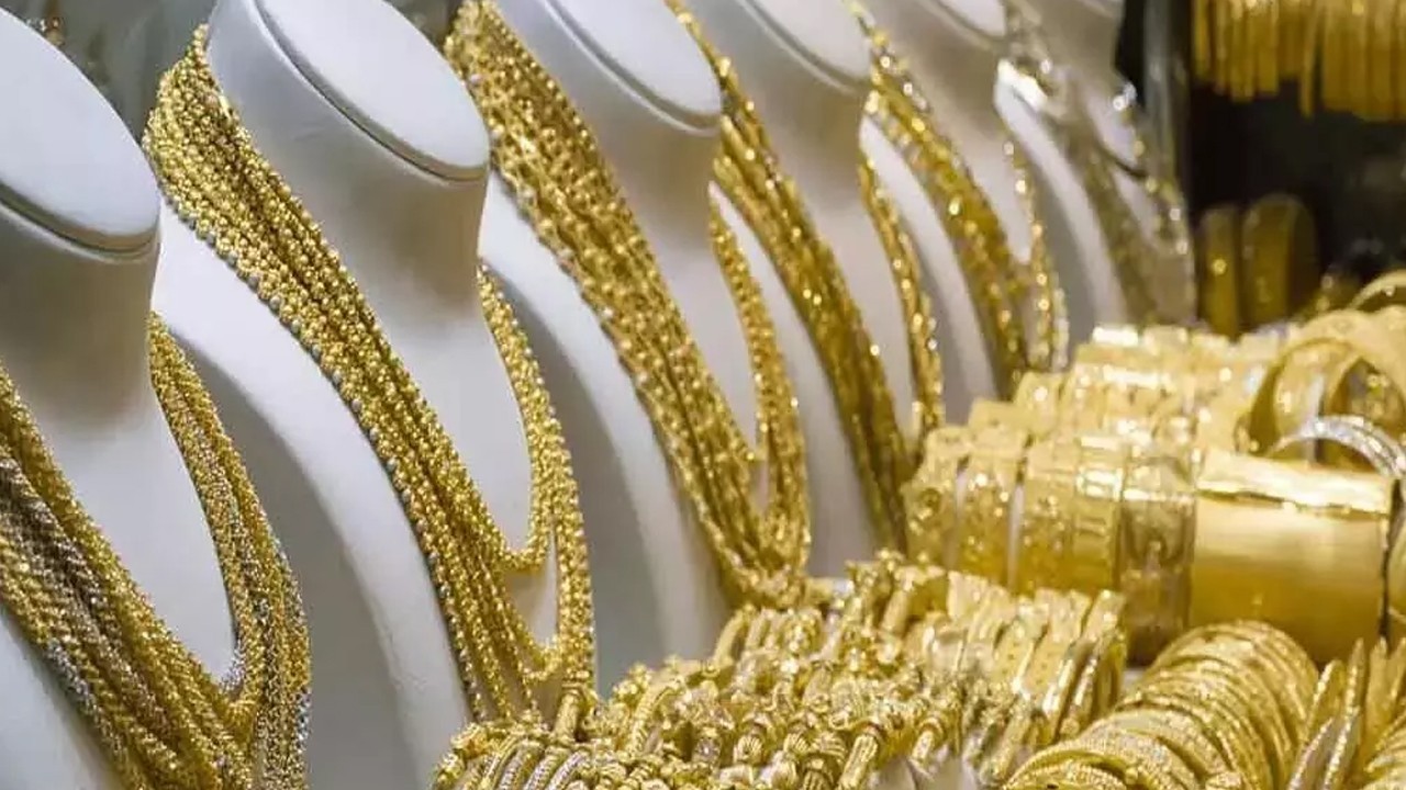 Gold prices increase locally, globally