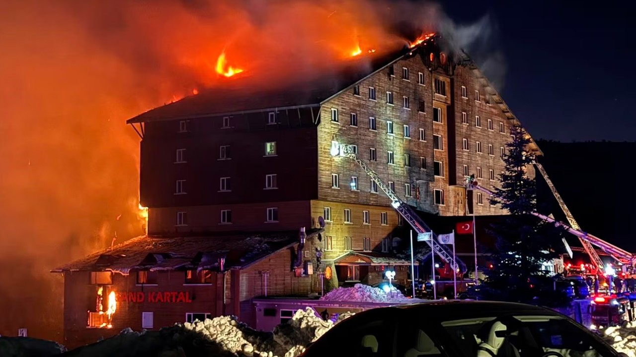 66 killed as blaze engulfs ski resort hotel in Turkey