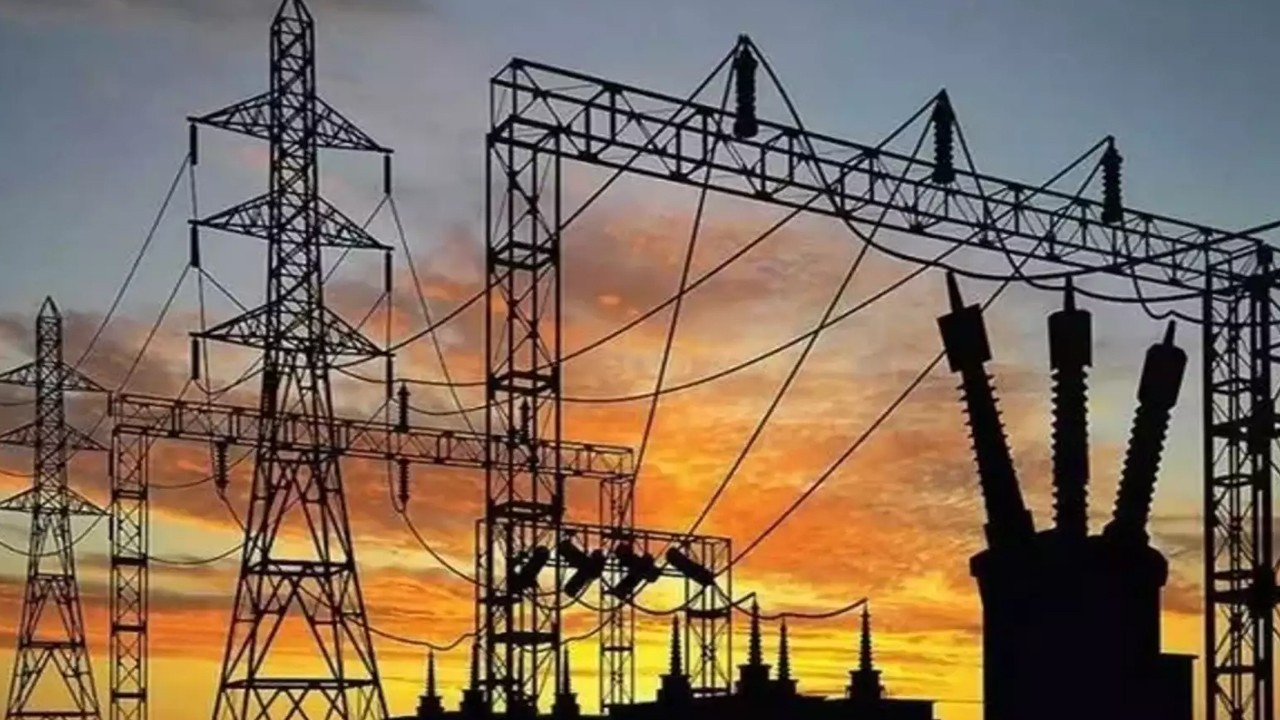 Electricity prices lashes by Rs1.22/unit across Pakistan