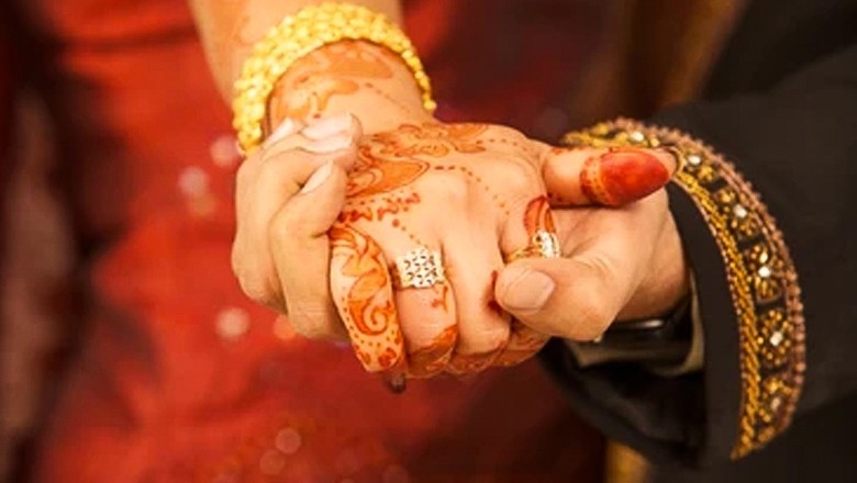 Newlywed couple from Karachi 'dies' of suffocation in AJK Guest House