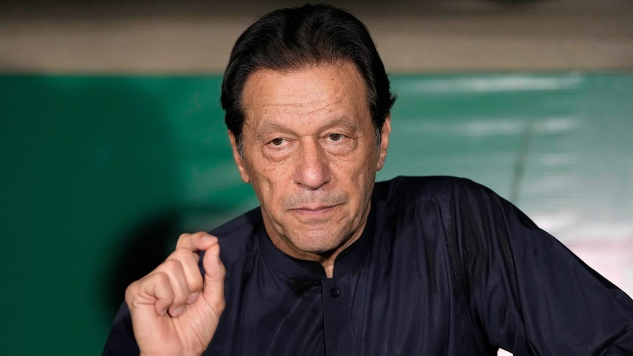 Imran Khan says won't make deal despite govt pressure