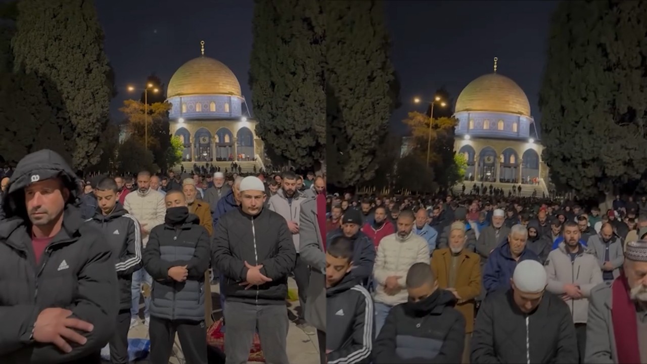 Palestinians perform Taraveeh prayers at Al-Aqsa