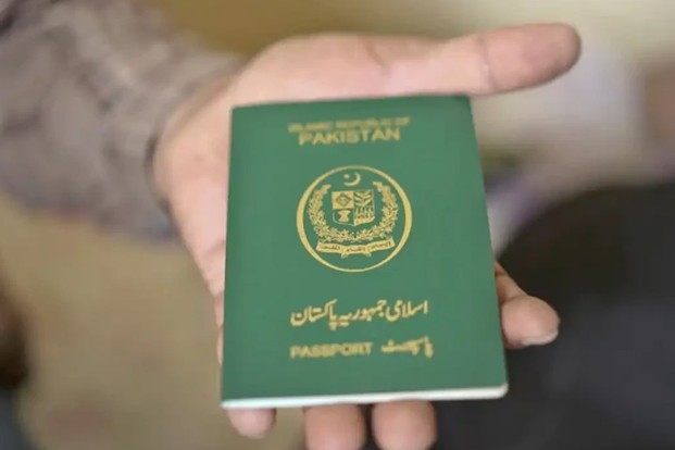 Pakistan to block passports of deported citizens