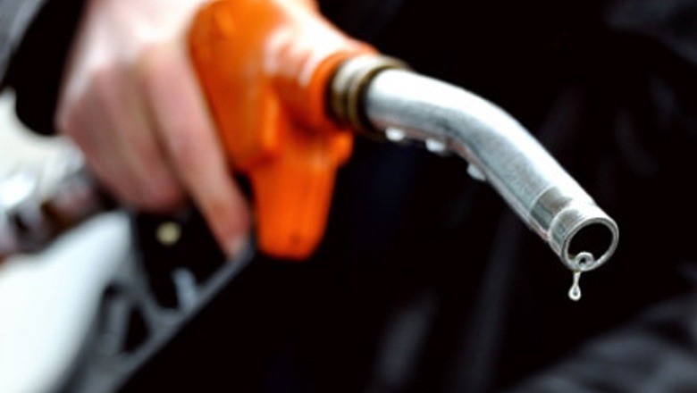Govt retains fuel prices to fund infrastructure projects in Balochistan