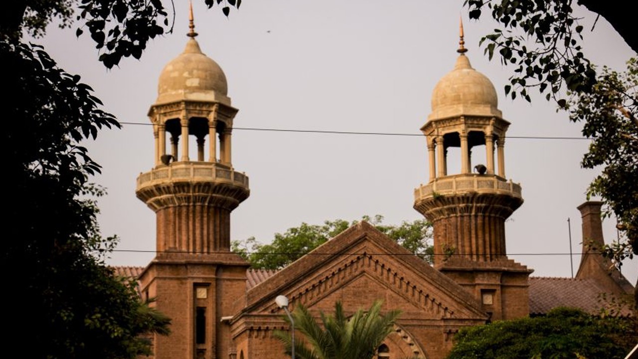 Mother retain right to child custody despite remarrying: LHC