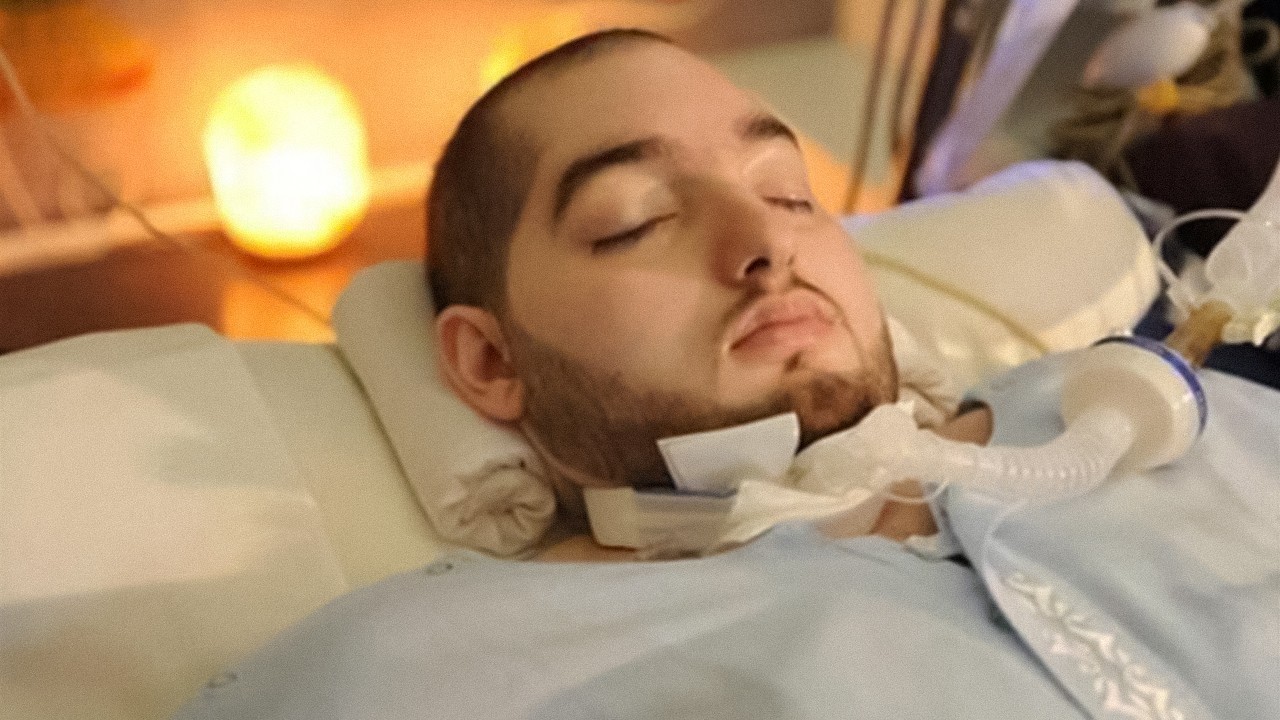 Why Saudi Arabia's billionaire Prince Al-Waleed is known as 'sleeping prince'?