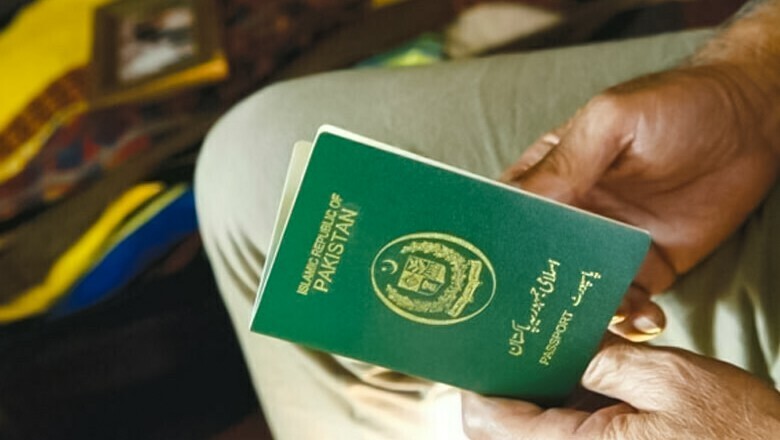 More than 4,000 Pakistani passports cancelled over Saudi complaint