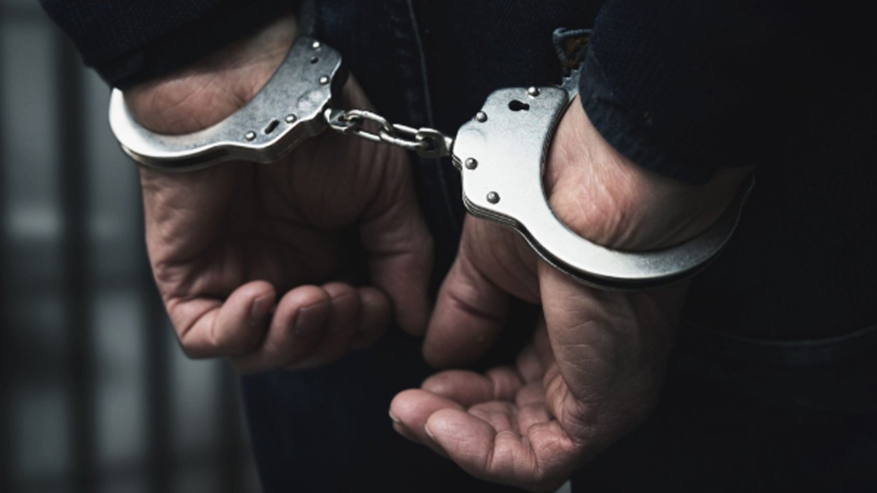 Policeman arrested for stealing motorcycle in Karachi