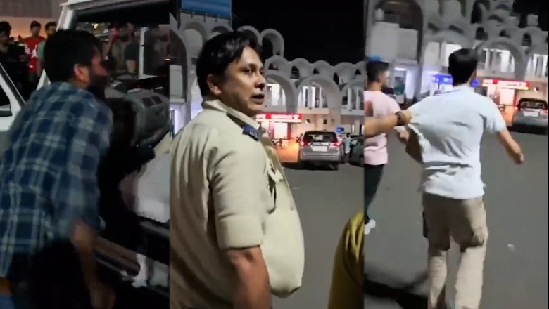 WATCH: Muslim police officer assaulted by mob in India's Bhopal