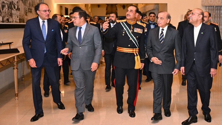 Field Marshal Asim Munir hosts dinner to honour political leadership, armed forces