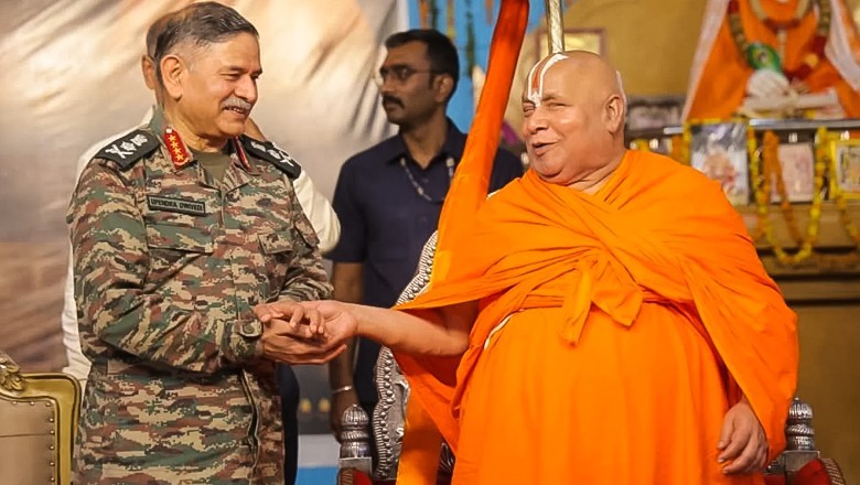 Hindu spiritual leader tells Indian army chief to win Azad Jammu and Kashmir from Pakistan