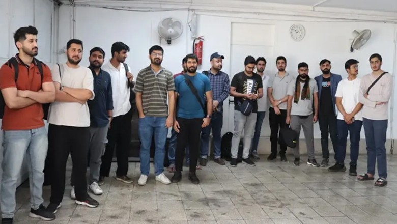 Convoy of stranded Pakistani students leaves Tehran amid regional tensions