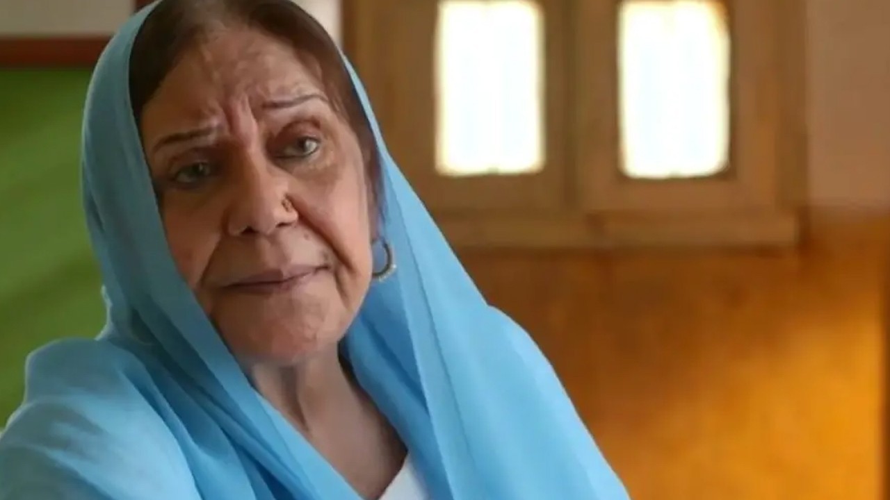 Veteran actress Ayesha Khan's seven-day-old body found in her Karachi apartment