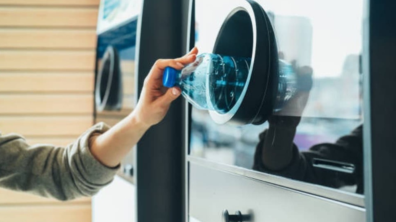Recycling machines to offer cash for plastic bottles in Lahore