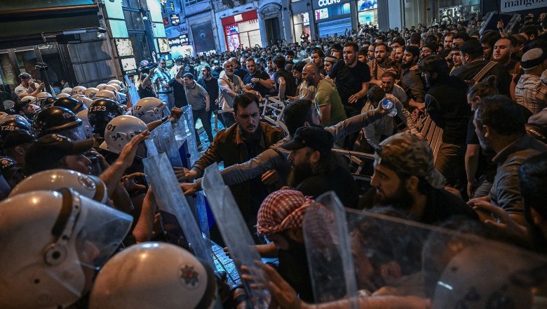 Outrage in Istanbul over magazine depicting prophets, cartoonists arrested