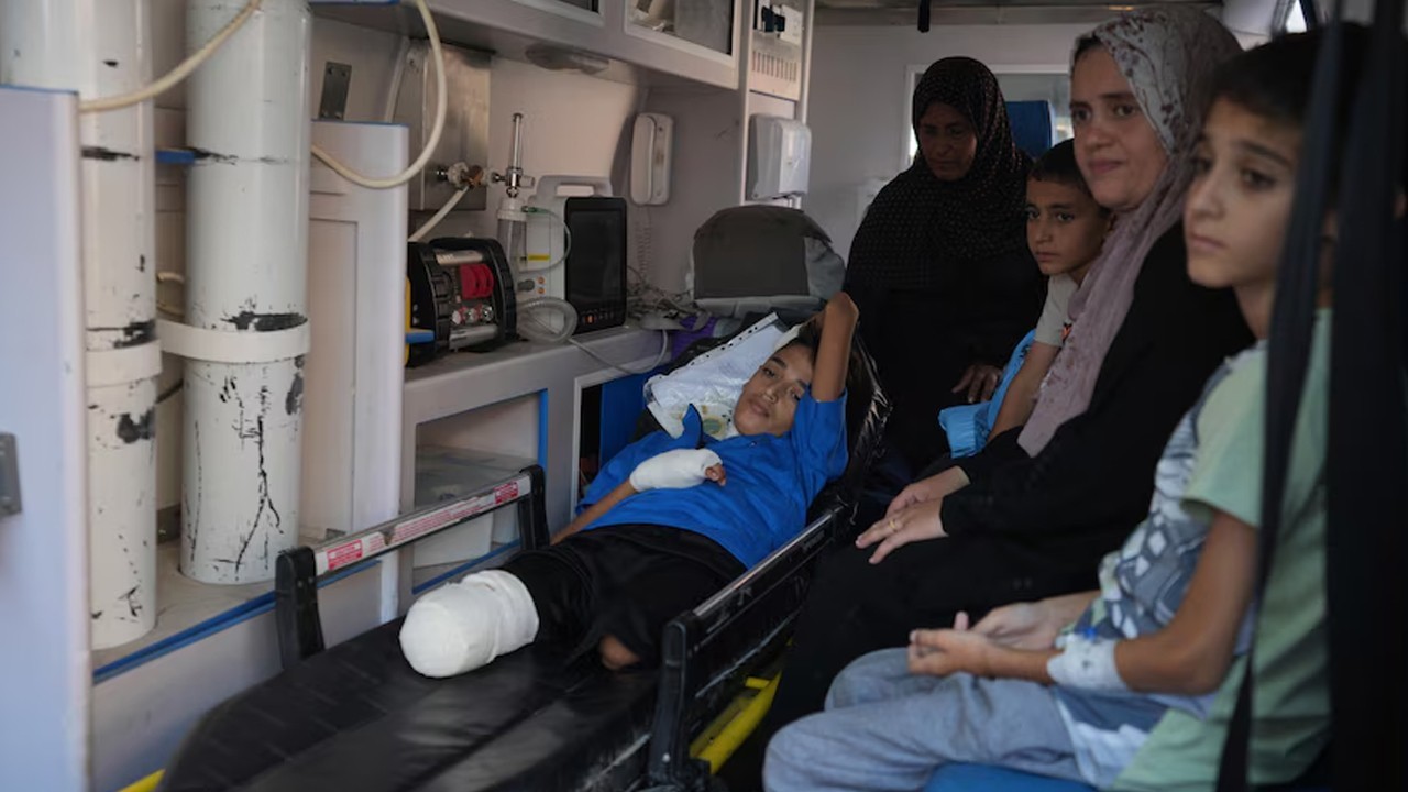 Over 10,000 in Gaza urgently need overseas medical treatment: WHO