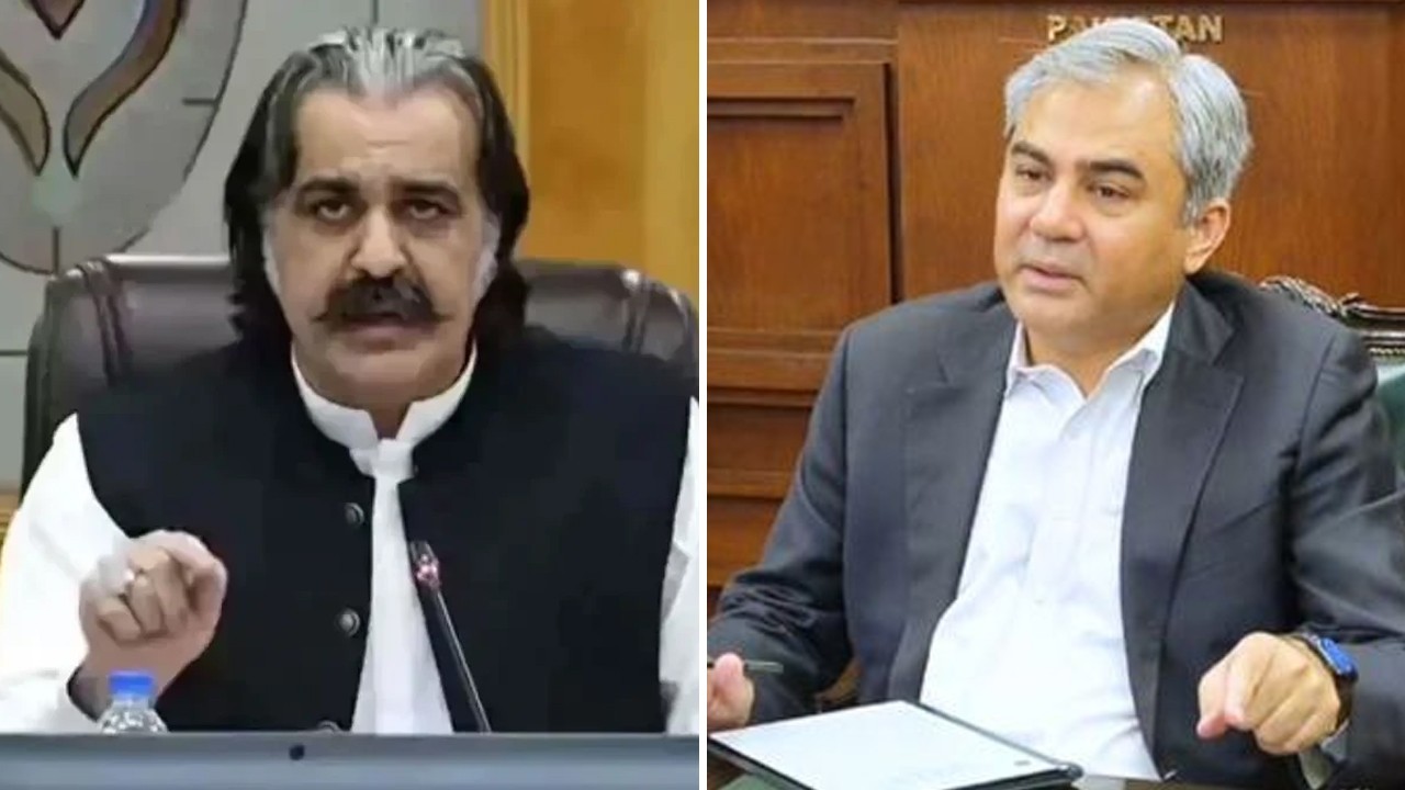 Naqvi accuses KP official of funding militants amid growing rift with Gandapur