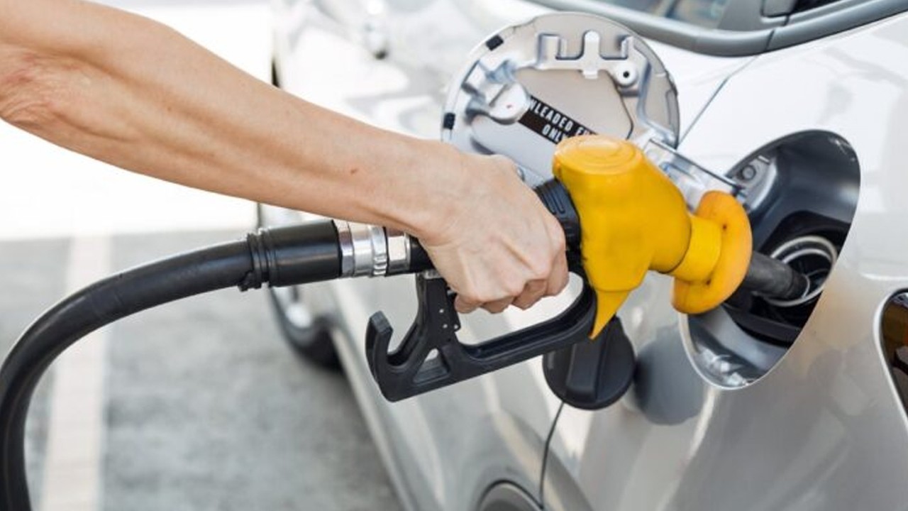 Petrol price expected to go down by Rs9 per litre