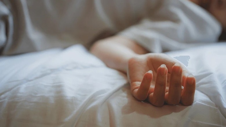 Man kills wife in Lyari suspecting she was talking to someone on phone