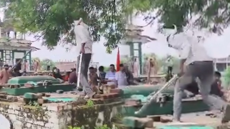Hindutva mob storms, vandalises Fatehpur mausoleum, desecrates Muslim graves