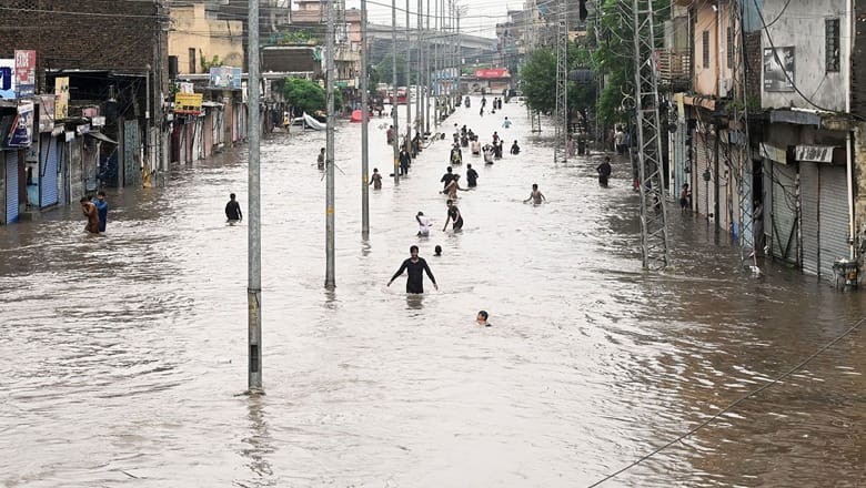 PM Shehbaz calls for urgent water storage projects to tackle recurring floods