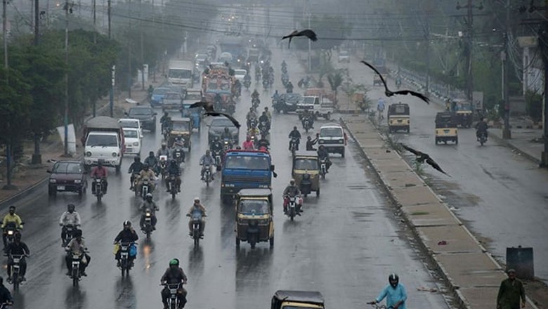 Karachi likely to receive four to six rain spells today: PMD