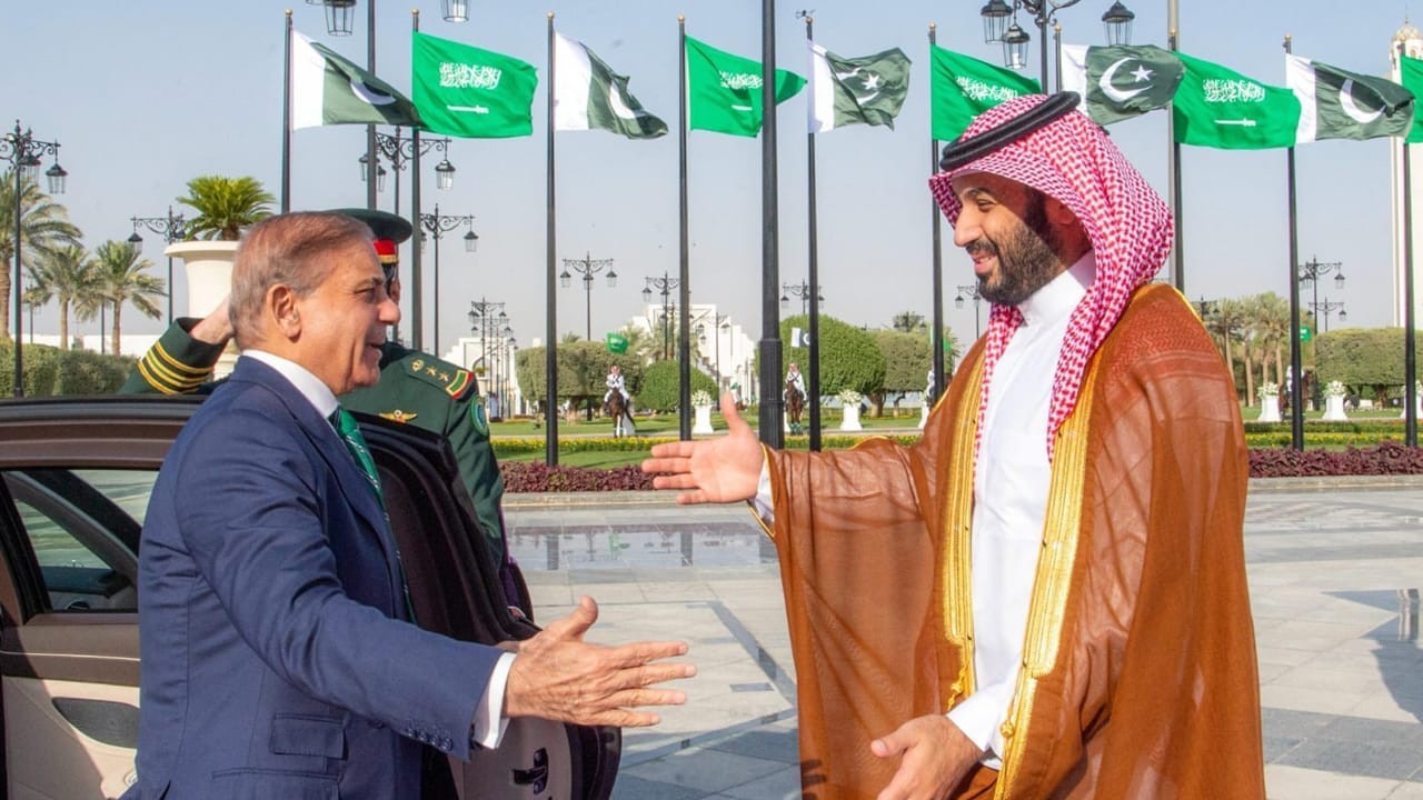 PM Shehbaz, Saudi Crown Prince MBS hold talks in Riyadh
