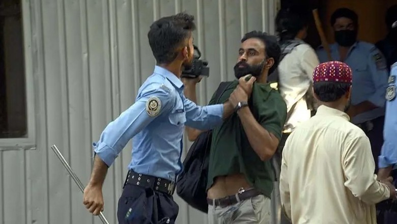 Inquiry launched after police storm Islamabad Press Club, attack journalists
