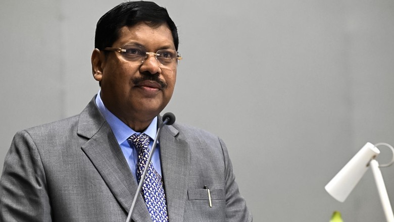 Lawyer throws shoe at Indian chief justice over remarks about Hindu deity