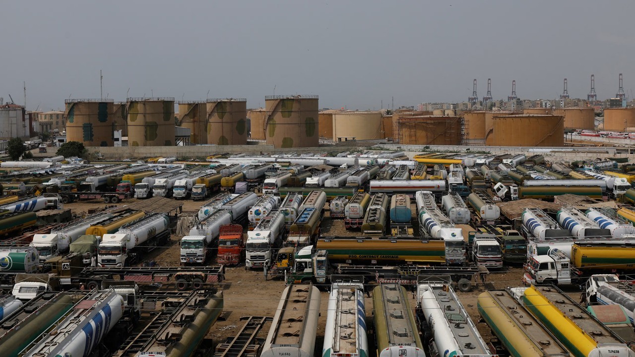 Oil Tanker Contractors Association threatens Pakistan-wide strike