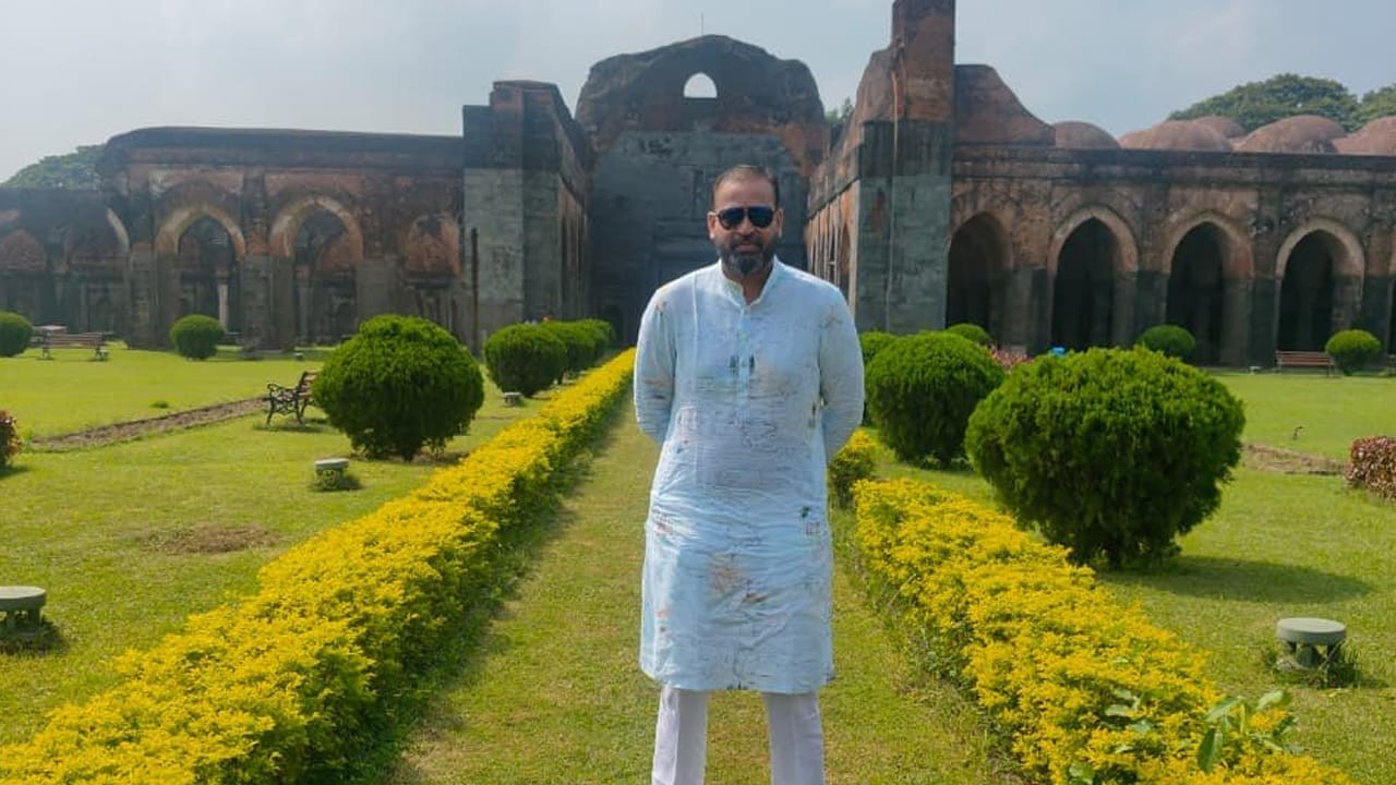 Yusuf Pathan draws BJP criticism over Adina Mosque photo
